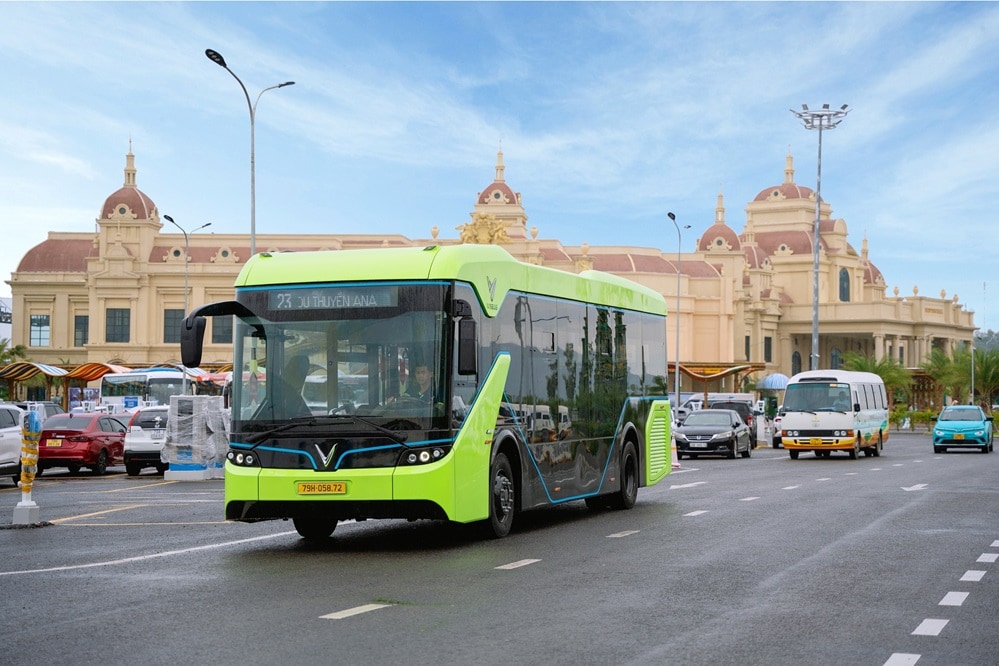 For those who prefer public transportation